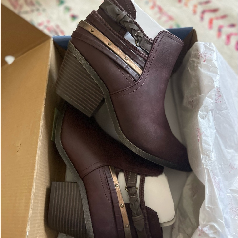 Jellypop Maroon Braided Booties